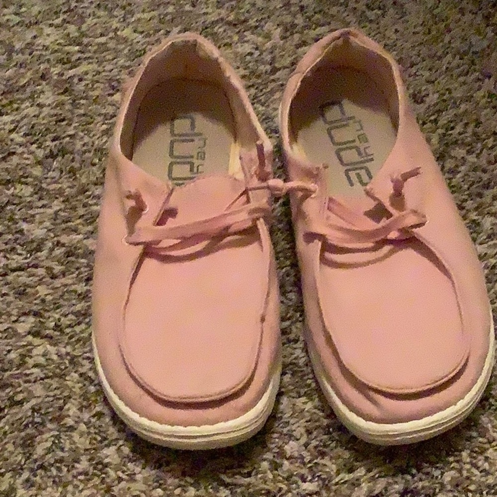 Pink hey dudes